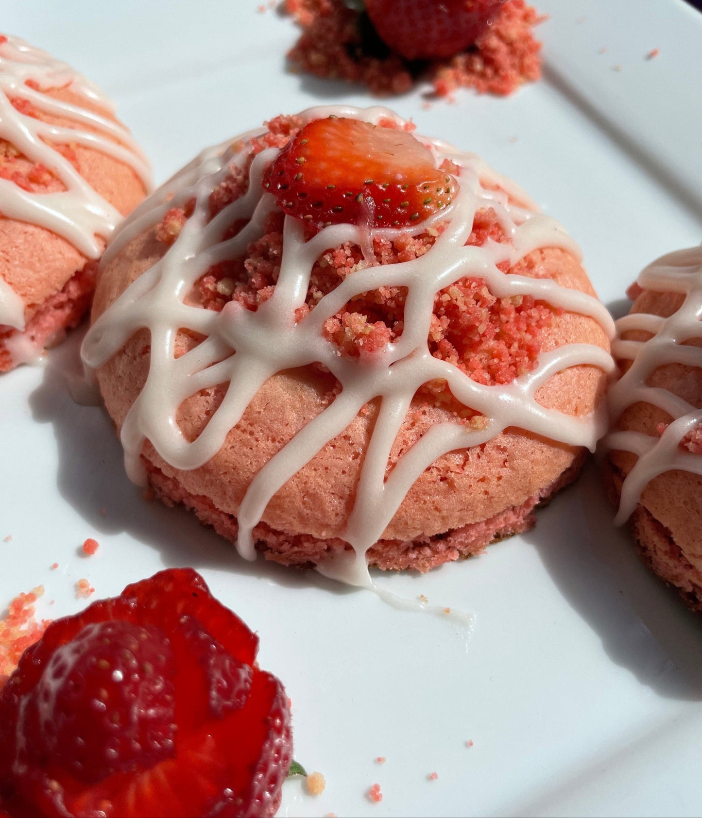 Strawberry "Crunch" Cookie w/Cheesecake Drizzle