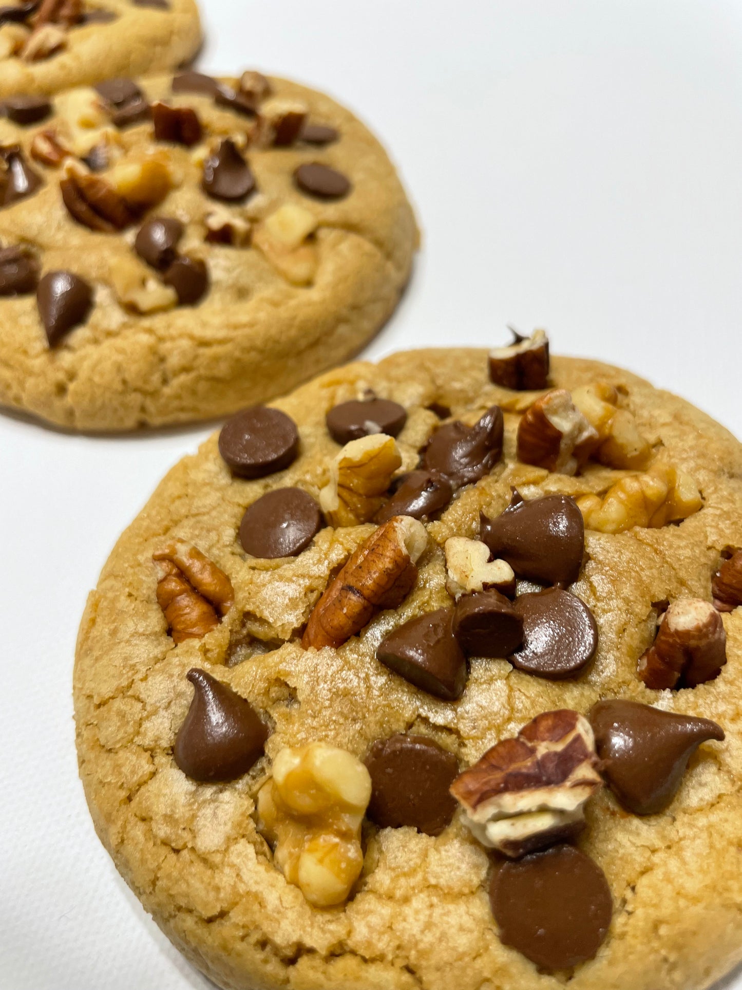 Deluxe Chocolate Chip Cookies