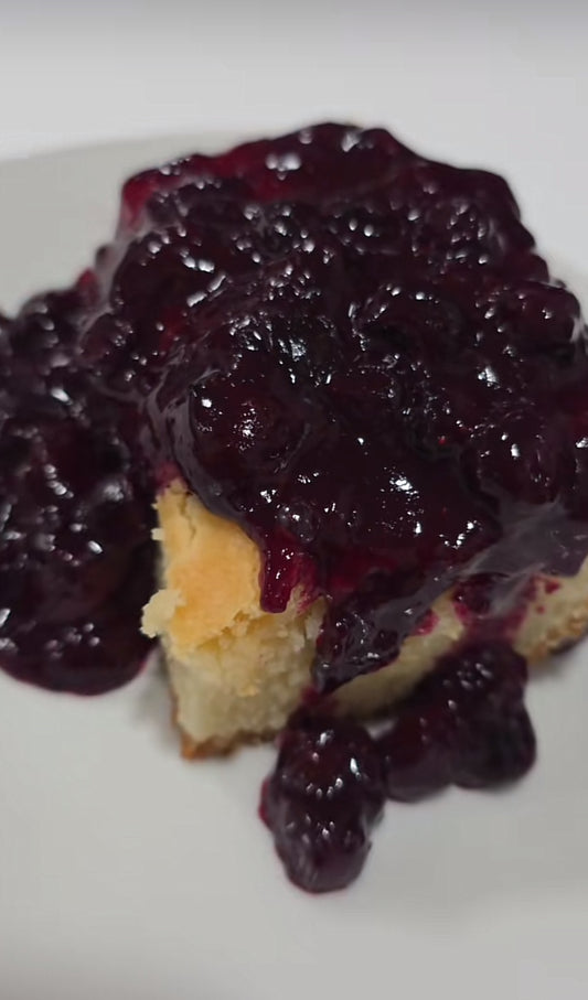 Cheesecake Poundcake Square w/Blueberry Puree